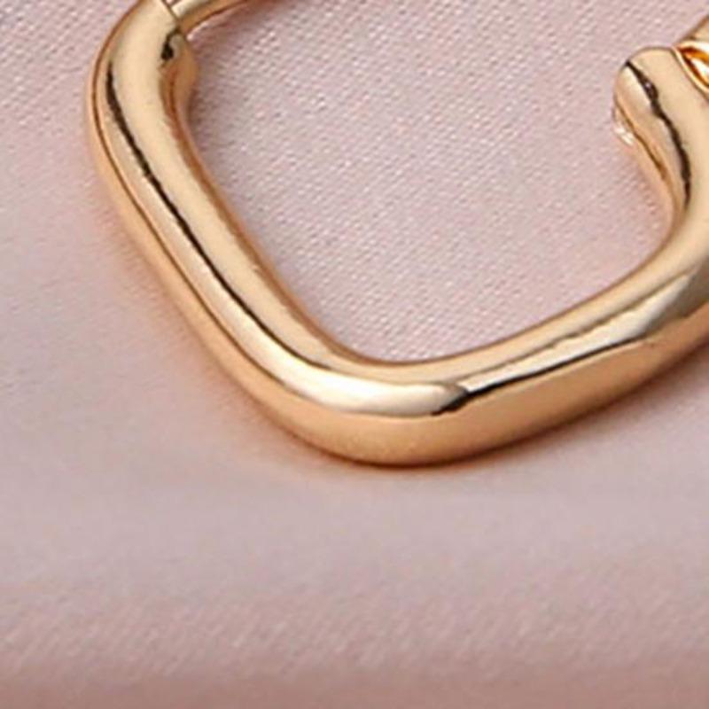 1 זוגות אוזן צורה גיאומטרית צבע זהב מצופה אלקטרו אנטי אלרגיה קל משקל מלוטש בלנד היפ הופ