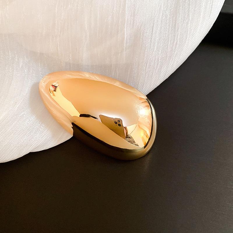 Exaggerate Metal Geometric Glossy Eggshell Broochs for Women Unique Exquisite Suit Corsage Pins Party Jewelry Fashion Accessory