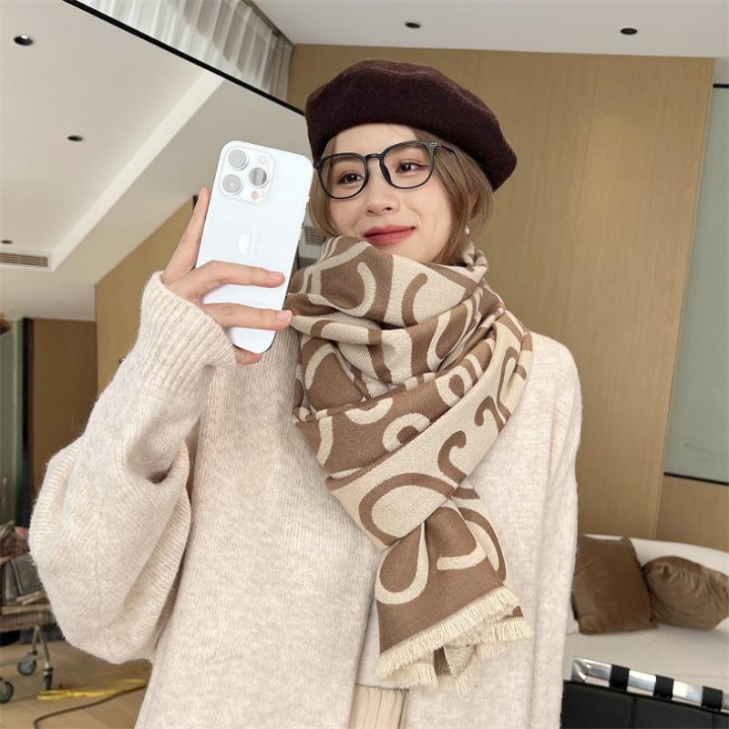 

Color matching letter core-spun yarn jacquard scarf women s fashion high-end imitation cashmere shawl warm thickened scarf 190X65cm хаки