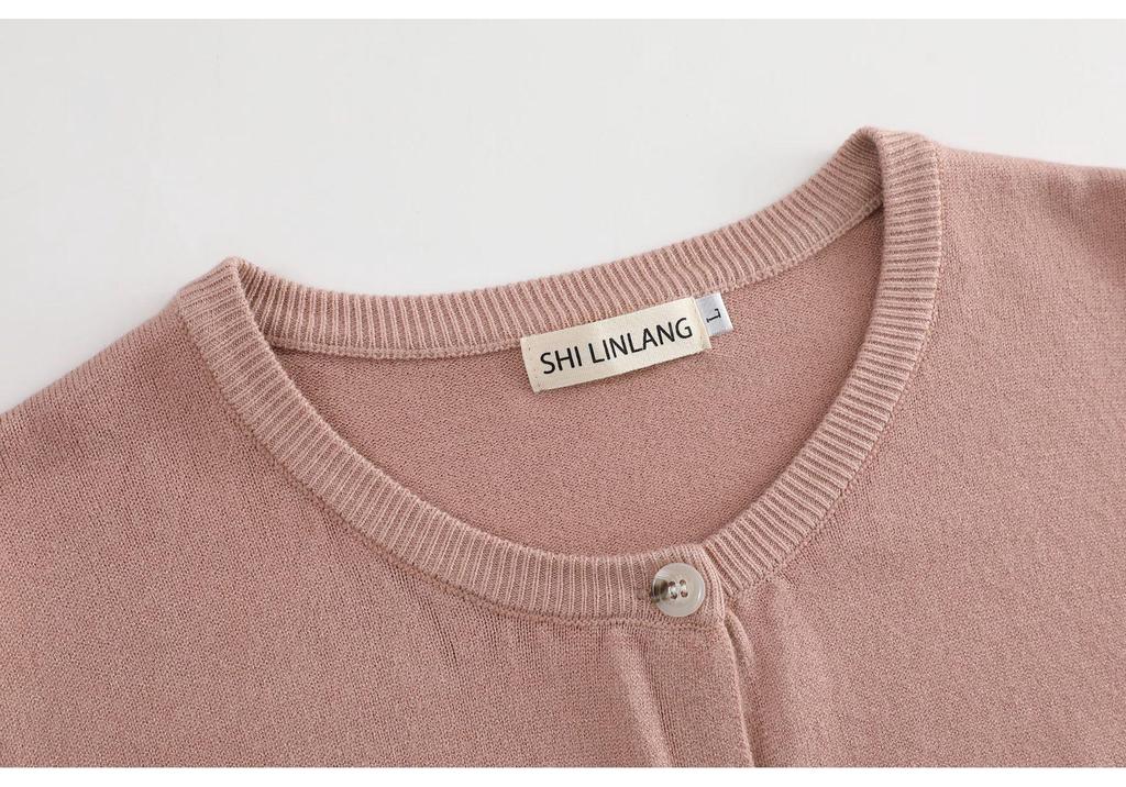 2024 Plus Size Women's Embroidered Bear Knit Cardigan, Round Neck & Long Sleeve for Early Spring.