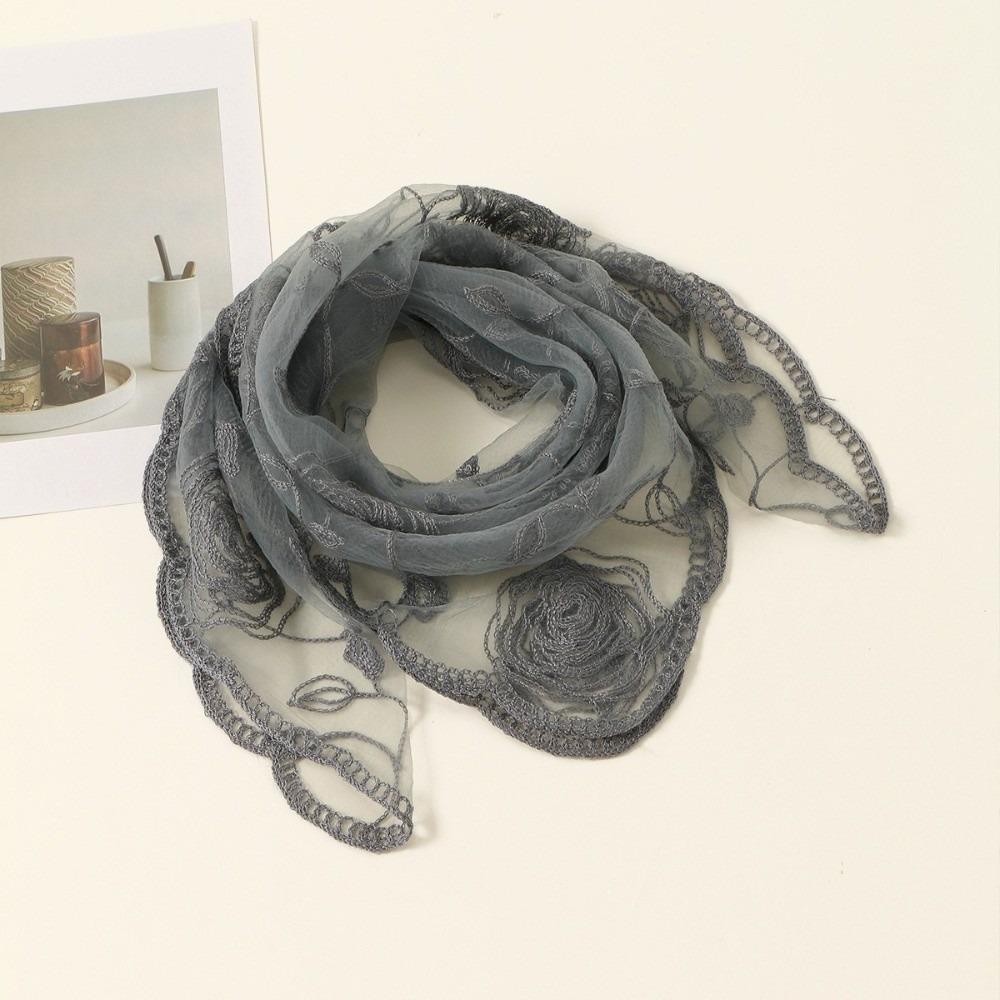 

Elegant Church Head Scarf Floral Pattern Catholic Bride Scarf Vintage Style Lace Veil for Women