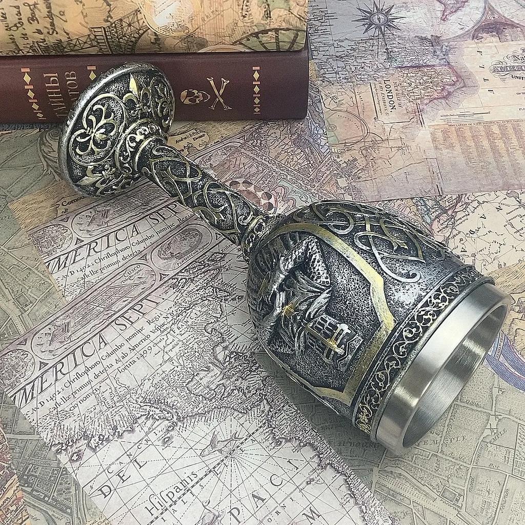 Medieval Armor Knight Sklenice na víno Vintage pohár Dekorace Whisky Legrační pohár Osobnost Dárkový kousek