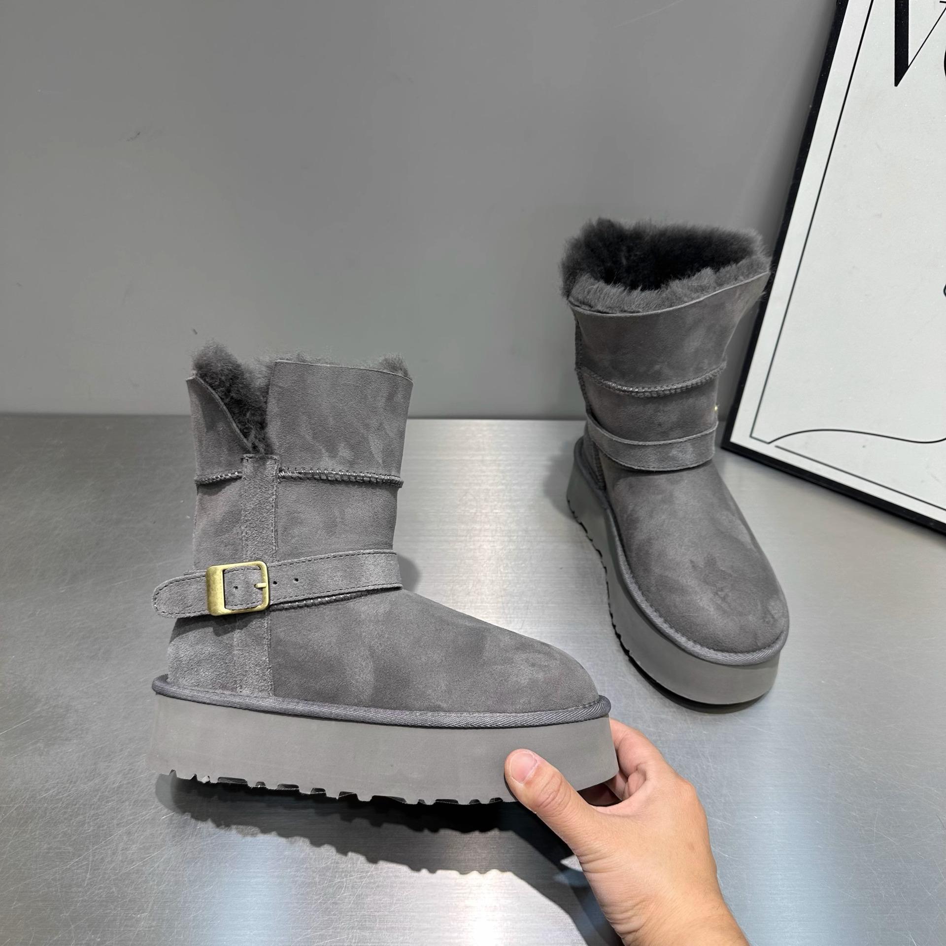 

Женские зимние сапоги 2025 новая зимняя мода толстая подошва ремешок средняя голень мех интегрированный модные теплые хлопковые ботинки для северо-востока 40