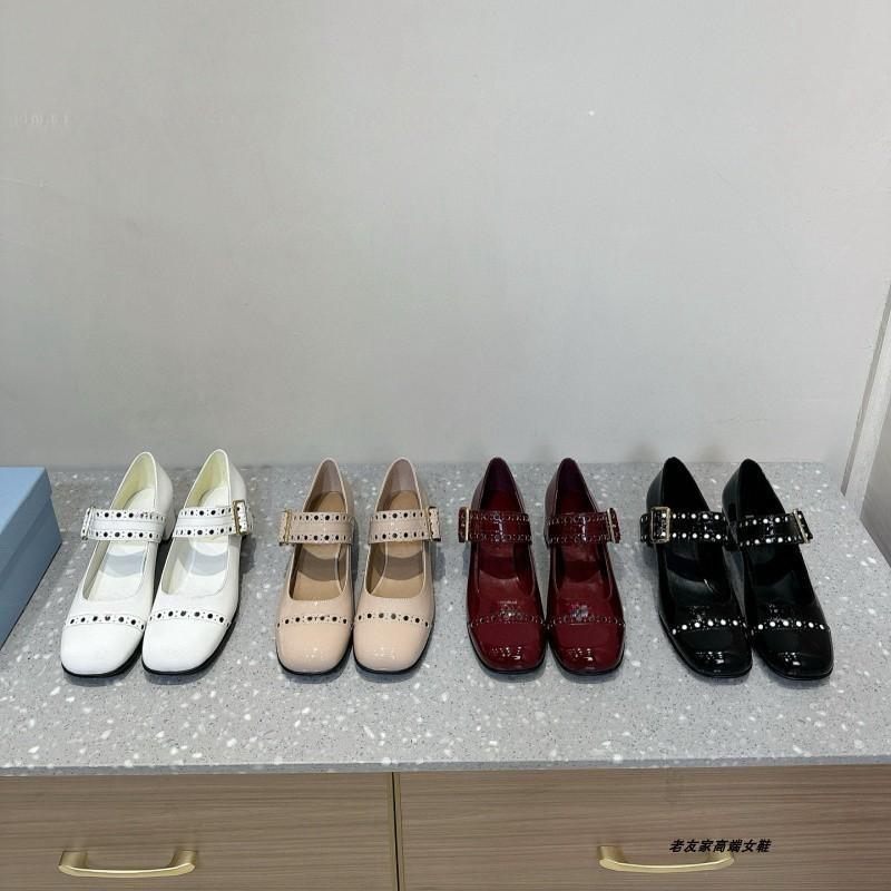 Great easy to wear French gentle wind rivets with Mary Jane shoes women's spring leather shallow mouth single shoes medium heel small leather shoes