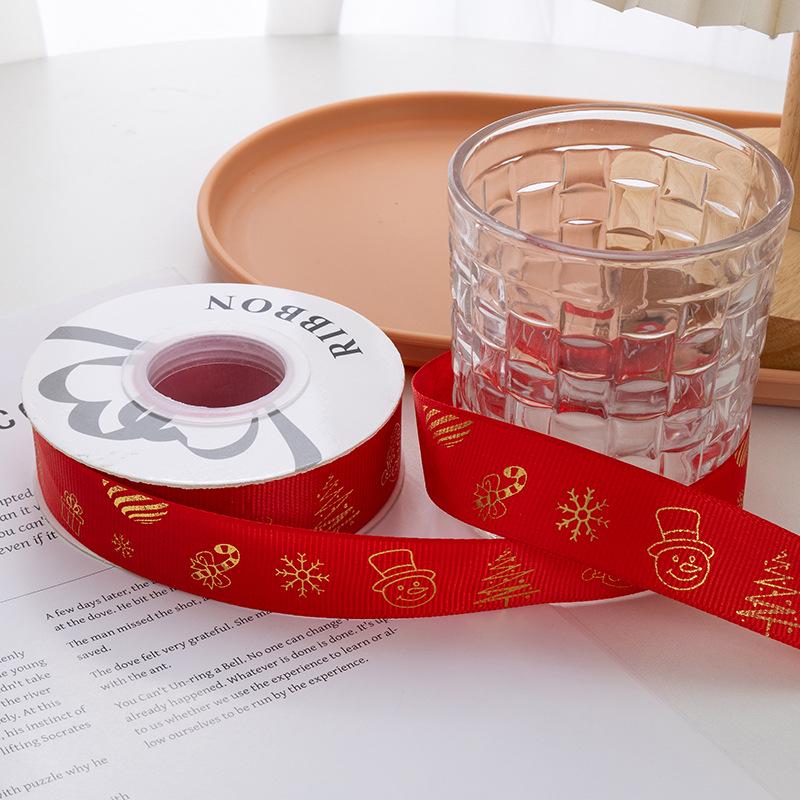 New Christmas Flower Packaging: Ribbon Bouquet with Hot Stamped, Colored Webbing for Floral Art