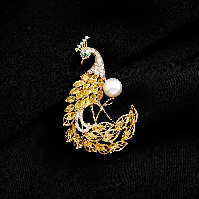 

Phoenix Laiyi Premium Sense Crystal Brooch Freshwater Pearl Premium Temperament Women s Brooch Suit Sweater Peacock Pin