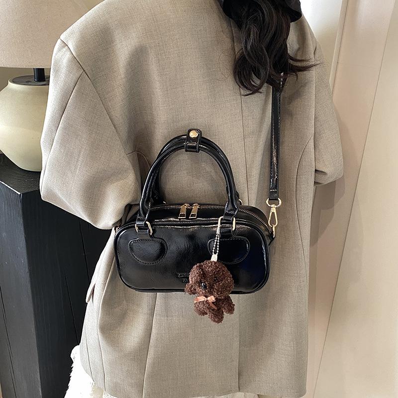 Tragbare Bowlingtasche Damen 2025 neue trendige Mode einfache Kissen-Tasche einzelne Schulter Umhängetasche trendy