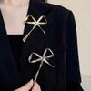 Hollowed-out Bow Brooch - High-end Women's Light Luxury Personalized Anti-glare Pin