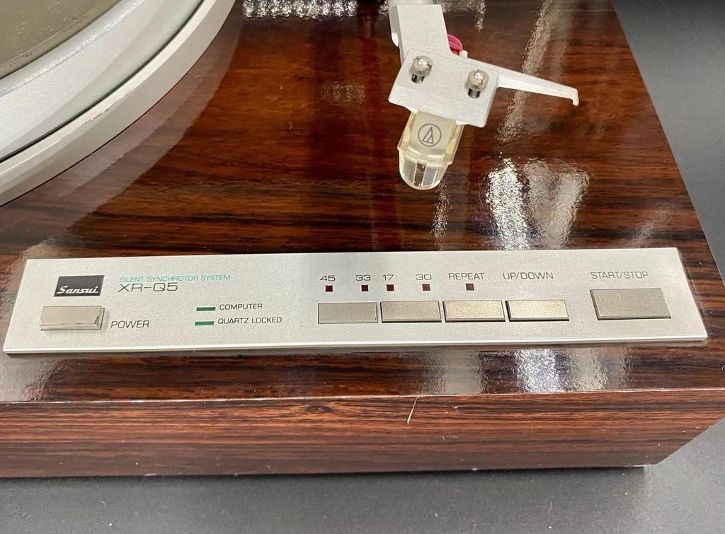 SANSUI XR-Q5 Turntable Record Player