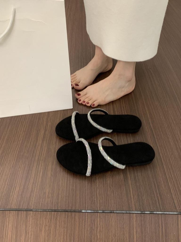 French Flat-bottomed Rhinestone with Open-toed Slippers for Women's Summer Wear, Not Tired Feet, Casual Beach Shoes, Dopamine Sandals