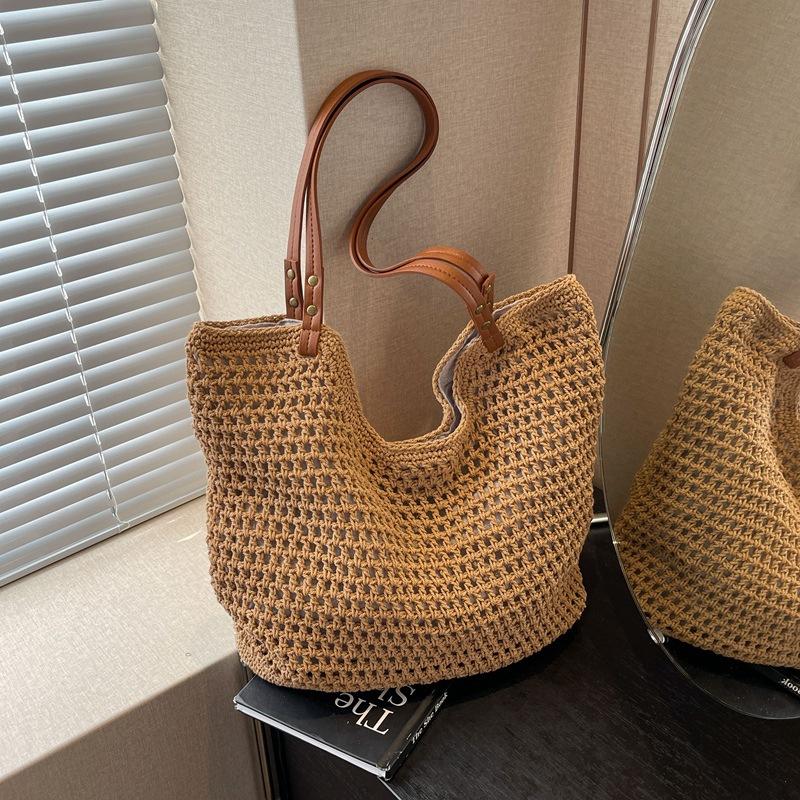 

2025 новая соломенная сумка нишевая ручная плетеная сумка женская сумка большой вместимости для приморского отдыха на плечо сумка-тоут тренд хаки