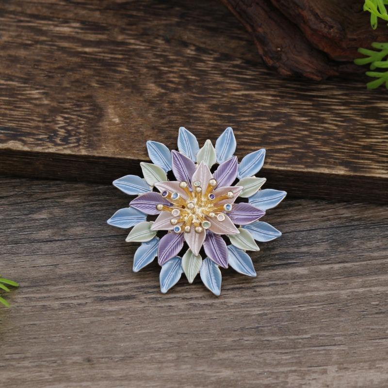 New enamel color hollow three-dimensional sunflower magnetic brooch women's fashion high-end flower brooch
