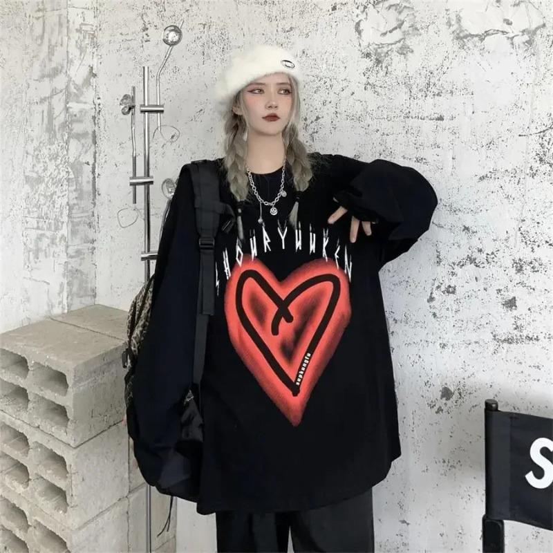 Women's Long-Sleeved T-Shirt