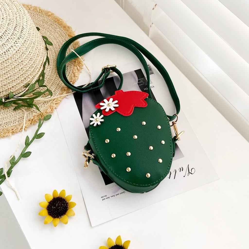 2025 Summer Korean-Style Girls' Crossbody Bag - Cute Strawberry Fashion Accessory for Little Girls