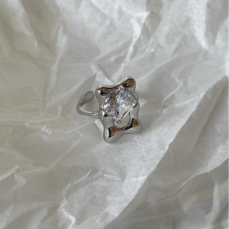 Adjustable Highend Square Zircon Ring For Women Elegant Minimalist Design Accessory Chic