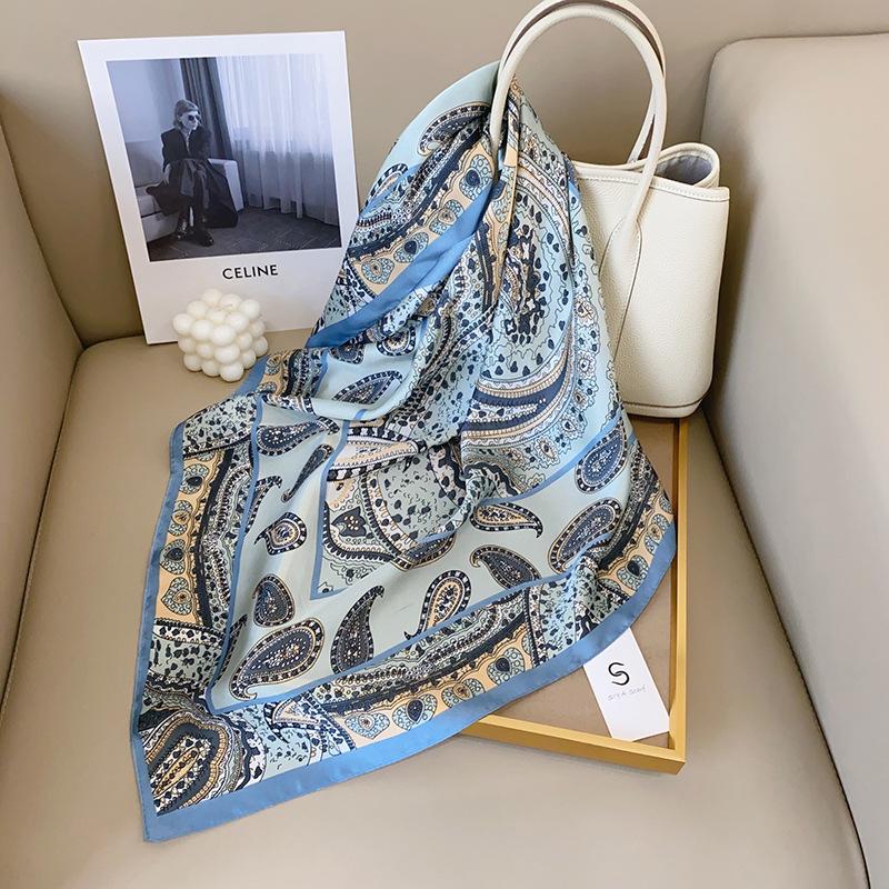 Vintage cashew flower square scarf decorative pants scarf hip-hop small scarf men and women paisley pattern silk scarf women