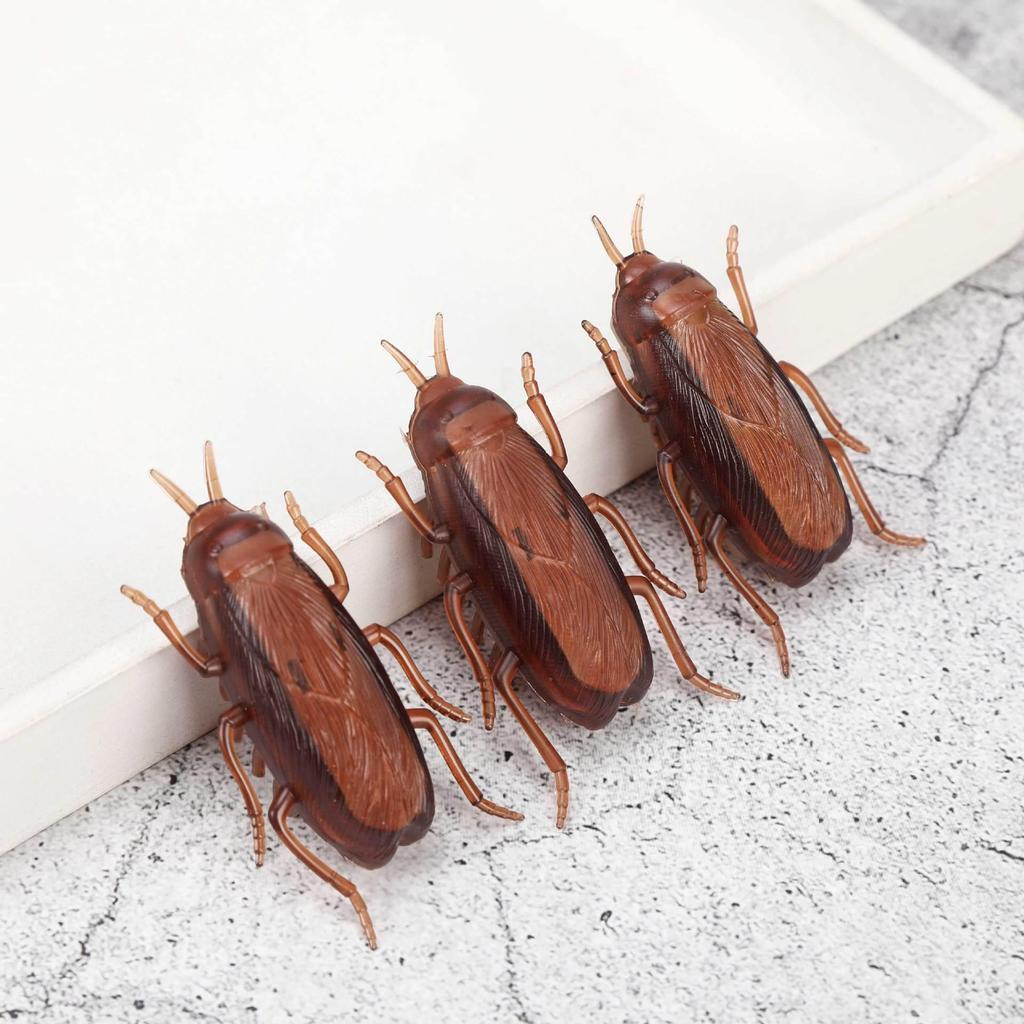 Simulated Crawling Cockroach Prank Toy