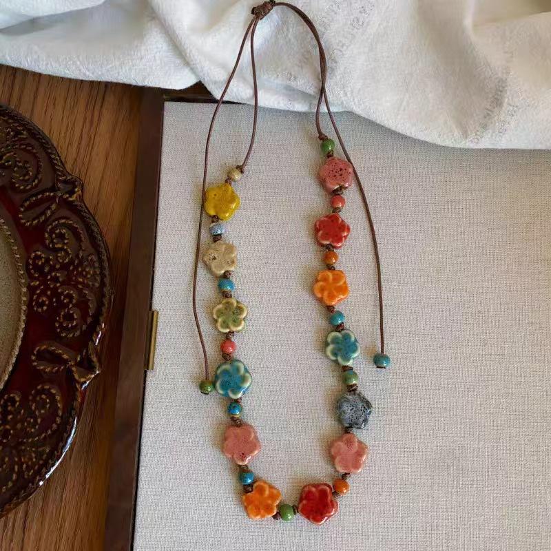 Niche design ins colorful dopamine rice beads beaded necklace femininity versatile collarbone neck chain jewelry