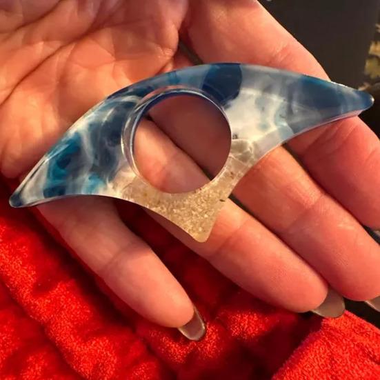 

Ocean Beach Book Page Holder Handcrafted Thumb Ring Page Holder Resin Coastal Reading Accessories Gift for Book Lovers Literary Teachers B