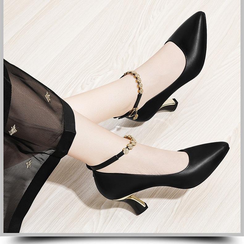 Stilvolle und sexy diamantbesetzte Ein-Knopf-High-Heel-Schuhe mit spitzer Zehenpartie, flachem Ausschnitt, für den Nachtclub, schlank, High Heels, Damenschuhe, Einzelschuhe