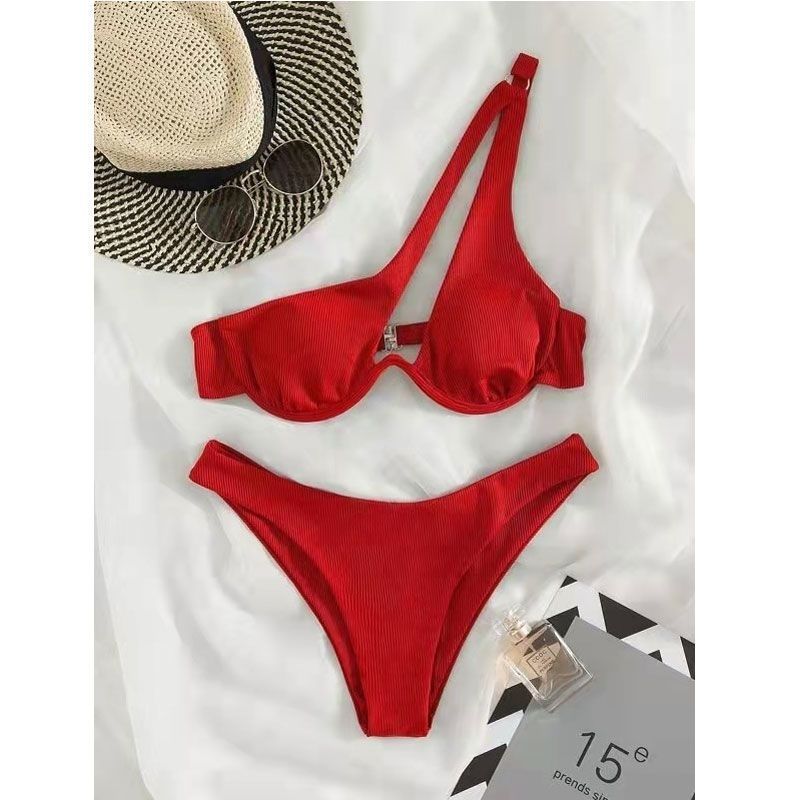 Nouvel Été Nouveau Bikini Fête de Plage Sexy Dames Maillot de Bain Deux Pièces Couleur Unie Une Épaule Ensembles Soutien-Gorge Français Femmes Découpé Y2k Vêtements Féminins