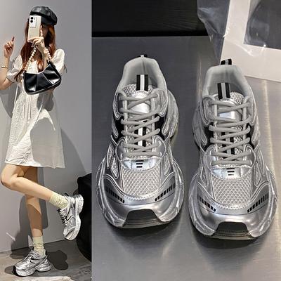 Luxe Dames Sneakers Koreaanse Versie Dames Hardloopschoenen Modetrend Dikke Zool Sportschoenen Ademend Mesh Zilveren Casual Schoen