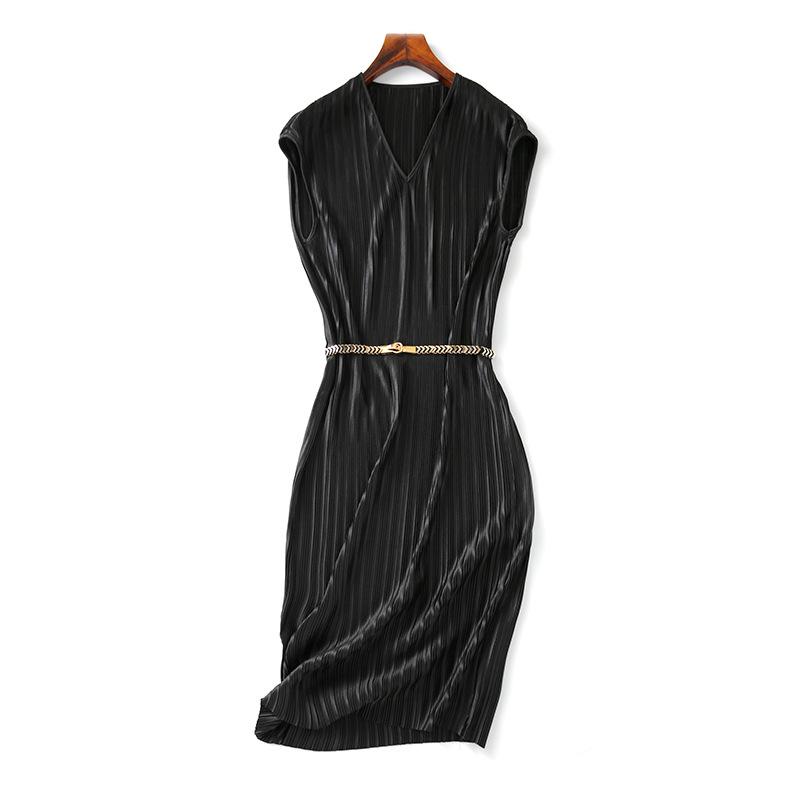 Miyake Plisseekleid im Frühling und Sommer Neu Gerades V-Ausschnitt zum Kaschieren des Bauches und für einen schlanken und lockeren Look.