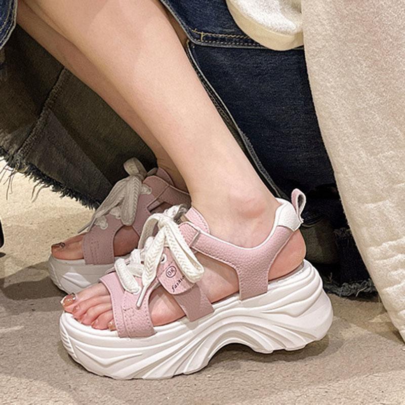 модные толстые полые сандалии с открытым носком повседневные шнуровки женские летние 2024 — фото 6