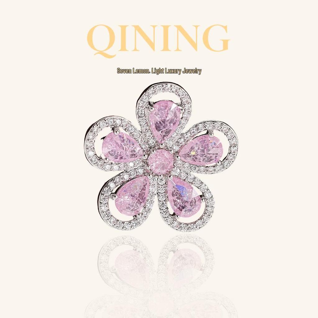 Champs-Élysées Pink Diamond Flower Ring - Elegant Luxury Hand Jewelry for Women