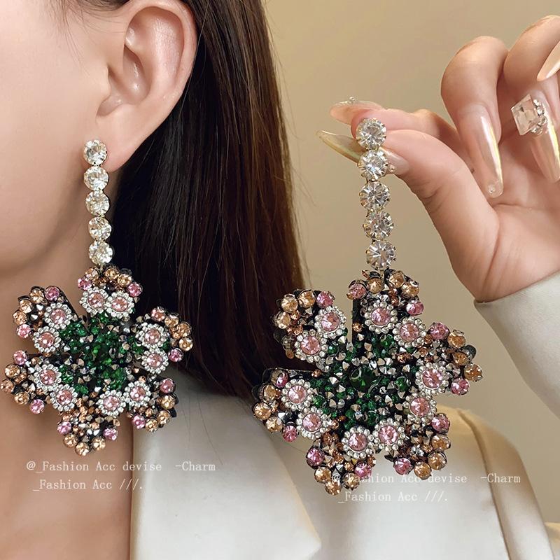 Silver Needle Shiny Flower Pendant Earrings European and American Exaggerated Atmospheric Earrings Light Luxury Fashion Temperament Earrings
