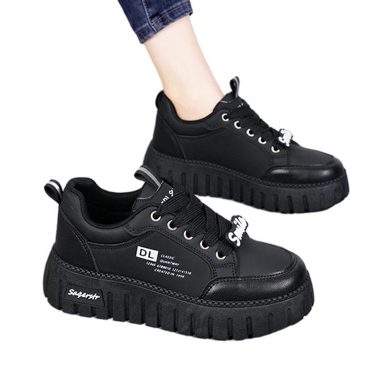 New autumn thick-soled black sneakers flat-soled wide-footed fat-footed board shoes soft-soled not tired feet large size