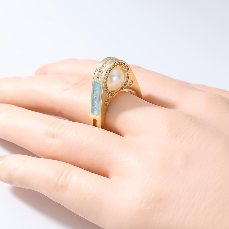 Gorgeous Inlaid Imitation Pearl CZ Women's Ring Vintage Gold Color Geometry Daily Wear Party Jewelry Anniversary Gift
