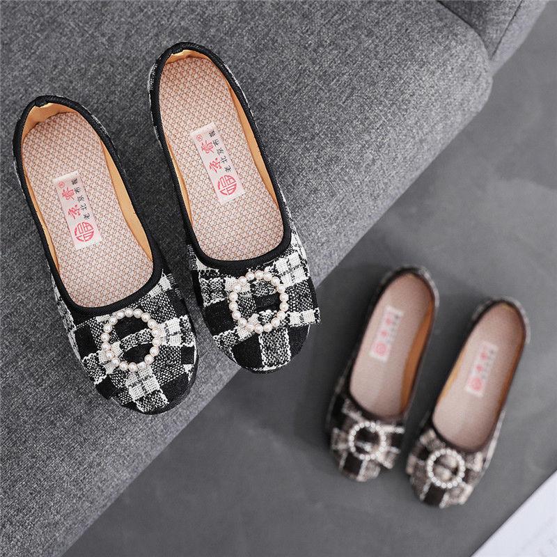 Spring and Summer Women's Cloth Shoes Singles Shoes Flat Bottomed Mom Shoes Soft Sole for One Foot