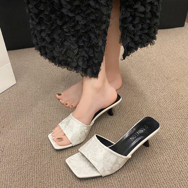 Printed Sandals, New Embroidered Large-size Women's Shoes, Square Head Temperament, High-heeled Slippers