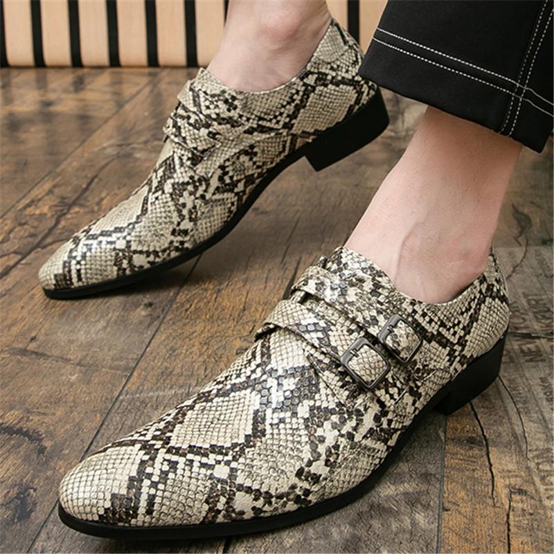 Britain New Fashion Gentleman Pointed Snakeskin Pattern Casual Shoes For Men Monk Strap Loafers Formal Wedding Dress Footwear