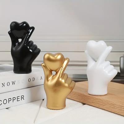 Heart Hand Gesture Statues Sculptures Luxury Resin Desktop Ornament Love Finger Modern Hand Gesture Sculpture Home Shelf Desktop