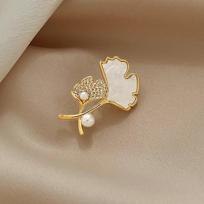 Ginkgo Biloba Brooch High-End Women'S Design Sense Niche Clothes Suit Pin Accessories Temperament Corsage