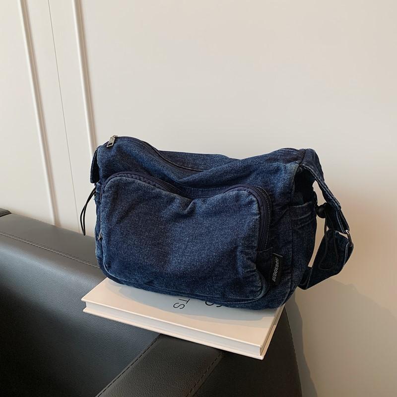 Minimally Drawstring Design Multiple Pockets Women Casual Shoulder Denim Bag For Casual Daily Use