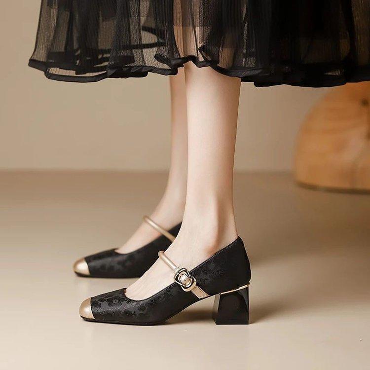 Guofeng New Chinese Single Shoes Women's 2025 Autumn New Soft-soled Thick Heel Square Head Word with Versatile Mary Jane Single Shoes
