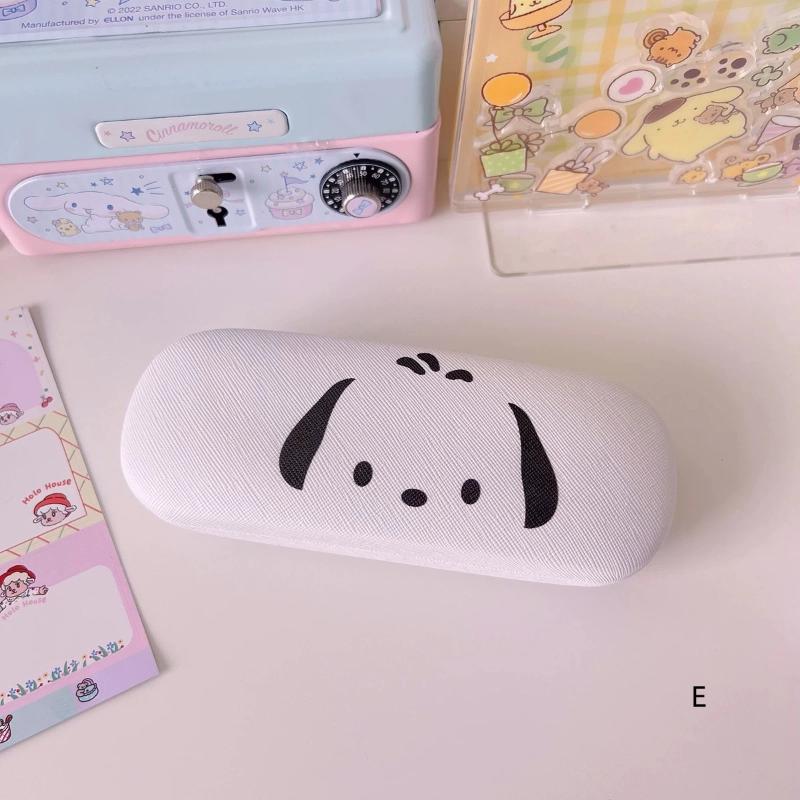 

Sanrio Hello Kitty Kuromi Eyeglasses Organizer Cute Cartoon Drop-Proof Portable Eyeglasses Case