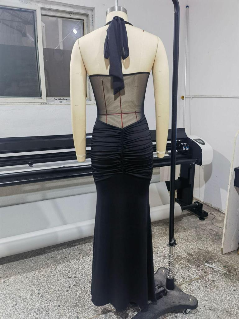 Elegant 2025 Ruched Backless Women's Long Dress with Hip-Wrap Design