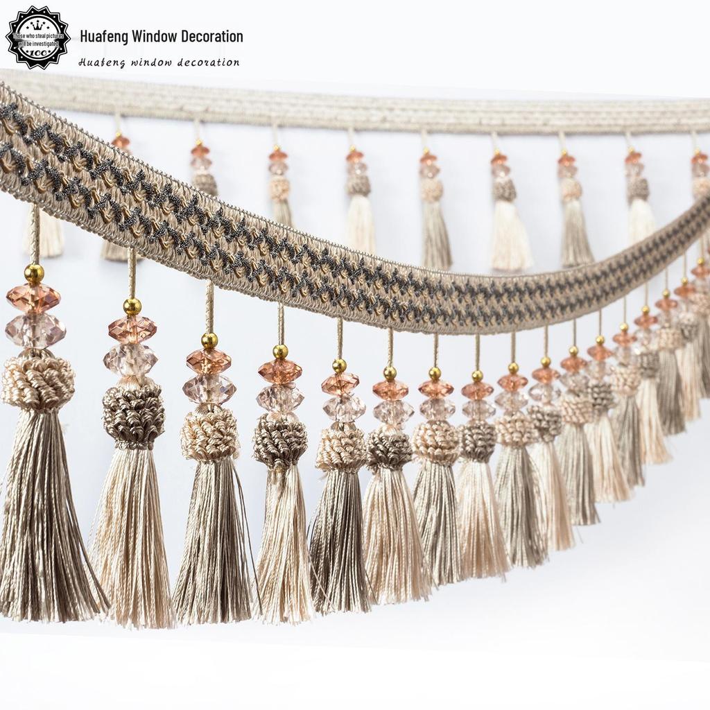 Dantelă cu ciucuri bilă de căpșună în două culori cu mărgele de cristal - 12 metri