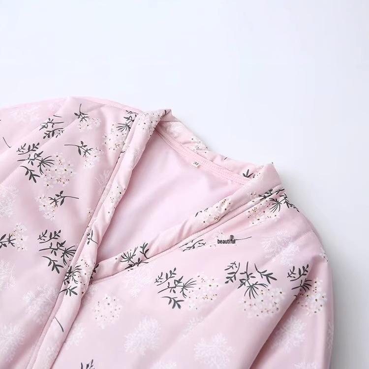 2024 Winter Women's European Style V-Neck Print Flare Sleeve Cotton-Padded Jacket