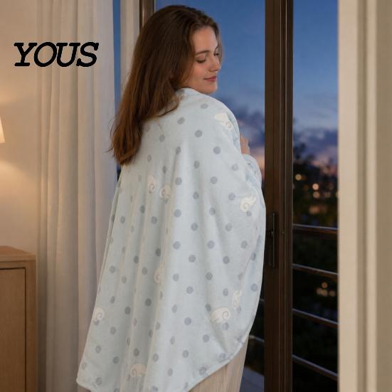 Playful Design Blanket Polka Dots Nap Blanket, Double-Sided Flannel Lightweight And Breathable Air Conditioner for Office Dorm Home, Soft Cozy