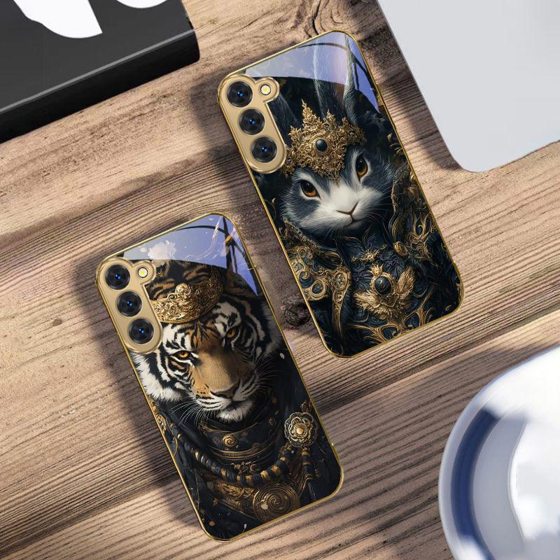 The Tiger of the Crown For Samsung Galaxy S20 FE S21 S22 S23 Plus S24 Ultra 25Ultra S21+ S9+ S22Plus Golden Glass Phone Case