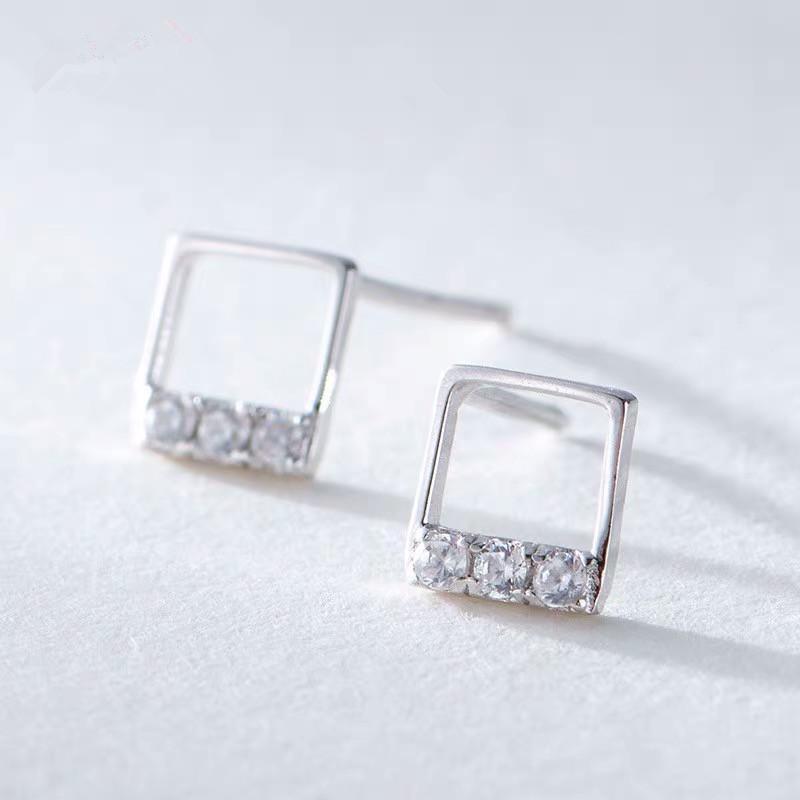 Beixi S925 Sterling Silver Mini Square Geometric Diamond Stud Earrings
