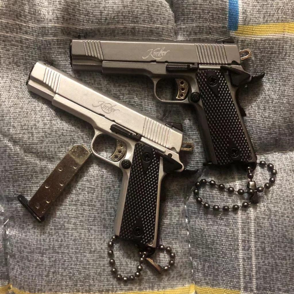 Alloy 1:3 Mini 1911 Pistol Model Keychain Pendant Detachable Fake Toy Gun For Weapon Adult Children Christmas Gift