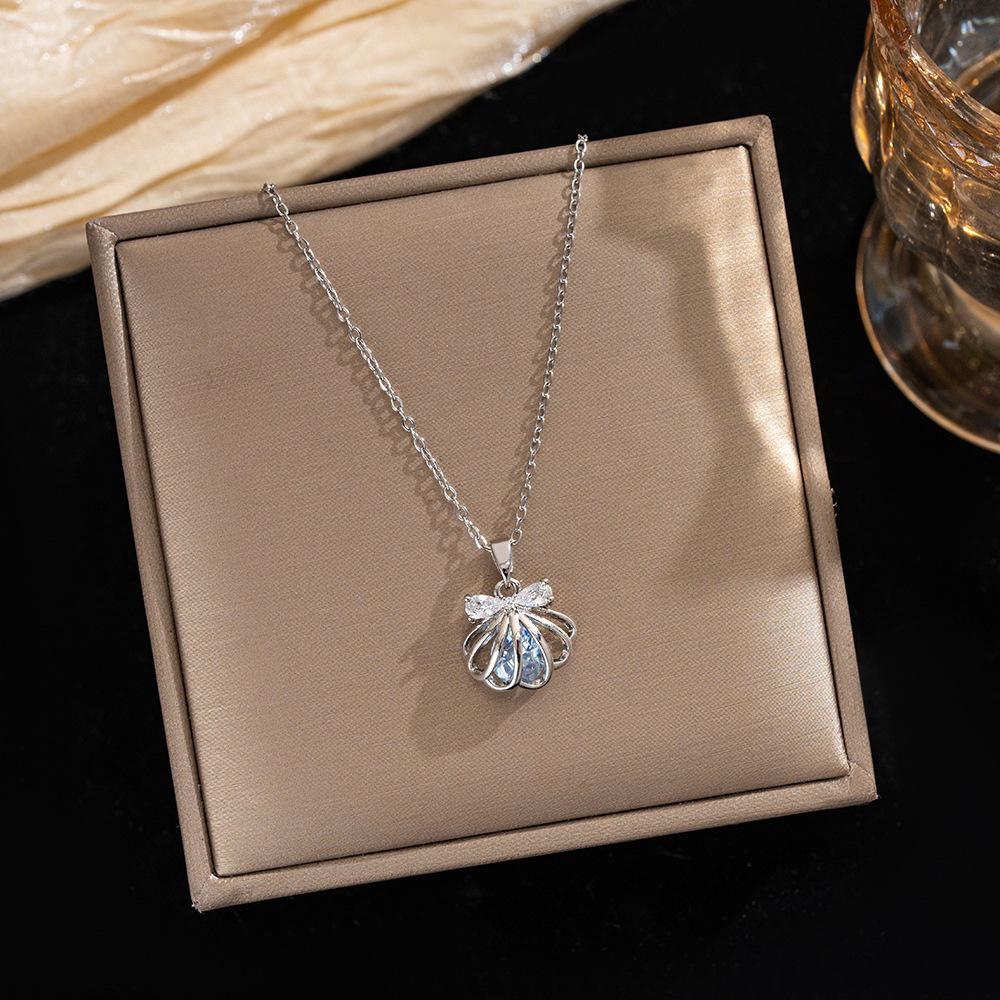 Light Luxury Copper-Inlaid Diamond Necklace for Women – Exquisite INS-Style Clavicle Chain