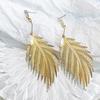 Fashion Feather Drop Earrings Elegant Metal Faux Pearl Dangling Earrings for Women Hypoallergenic Earrings for Daily Wear Party
