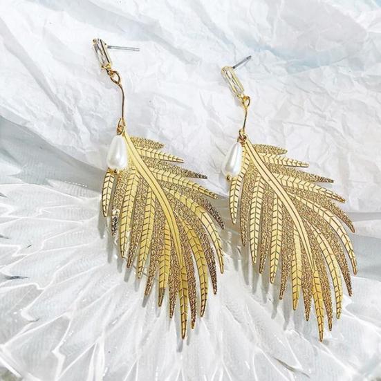 Fashion Feather Drop Earrings Elegant Metal Faux Pearl Dangling Earrings for Women Hypoallergenic Earrings for Daily Wear Party